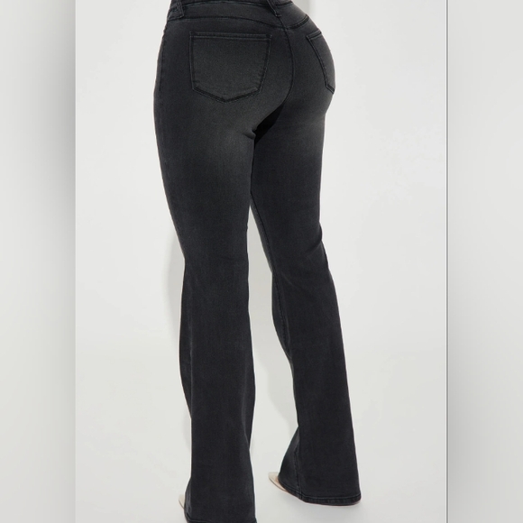 Fashion Nova Lost Without You Soft Stretch Bootcut Jeans - Black Wash NWT - Picture 1 of 6